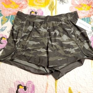 NWT Athleta Camo Printed 4" Mesh Racer Run  Short